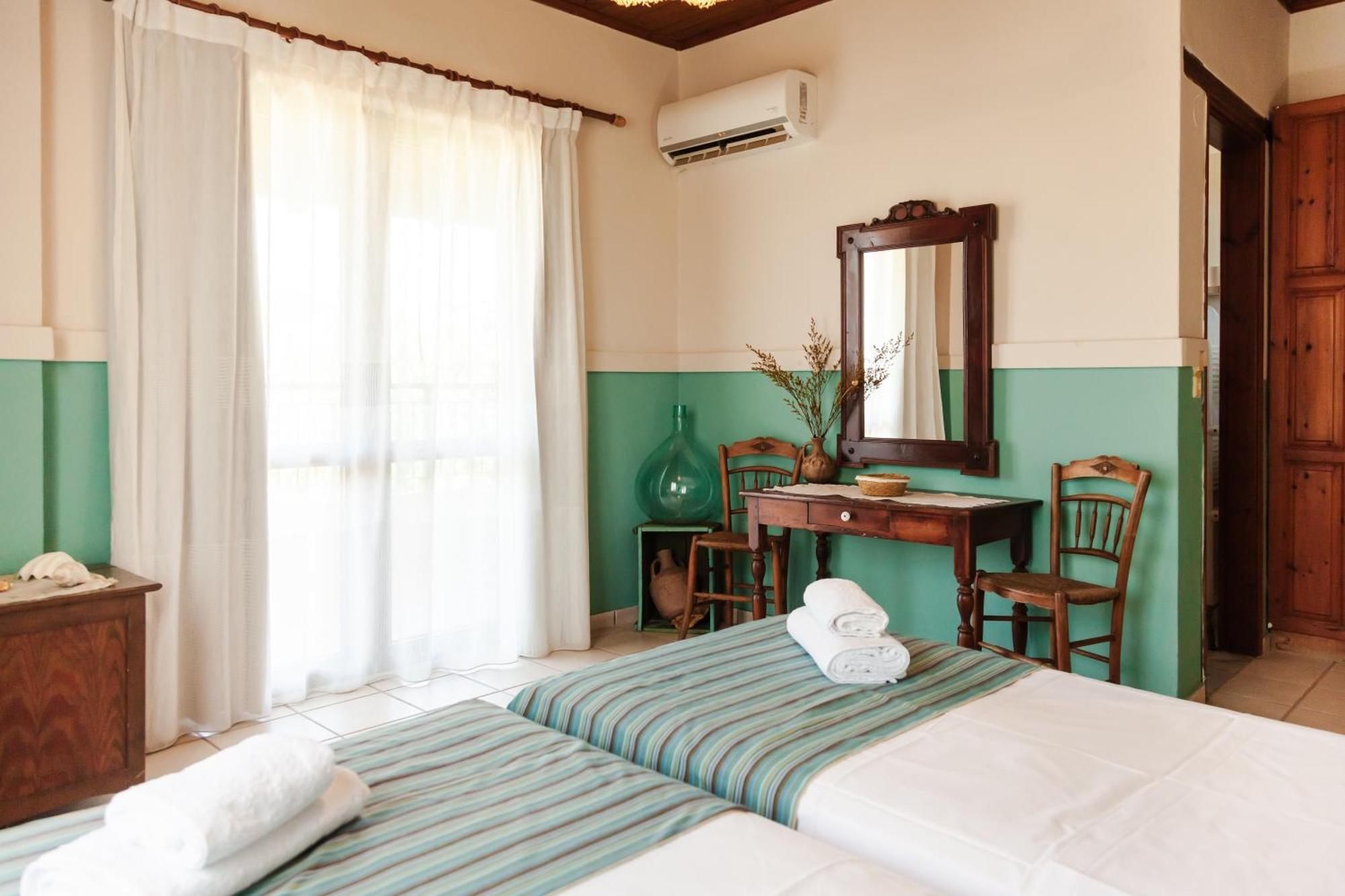 Amnisiades Apartments Καρτερός Εξωτερικό φωτογραφία