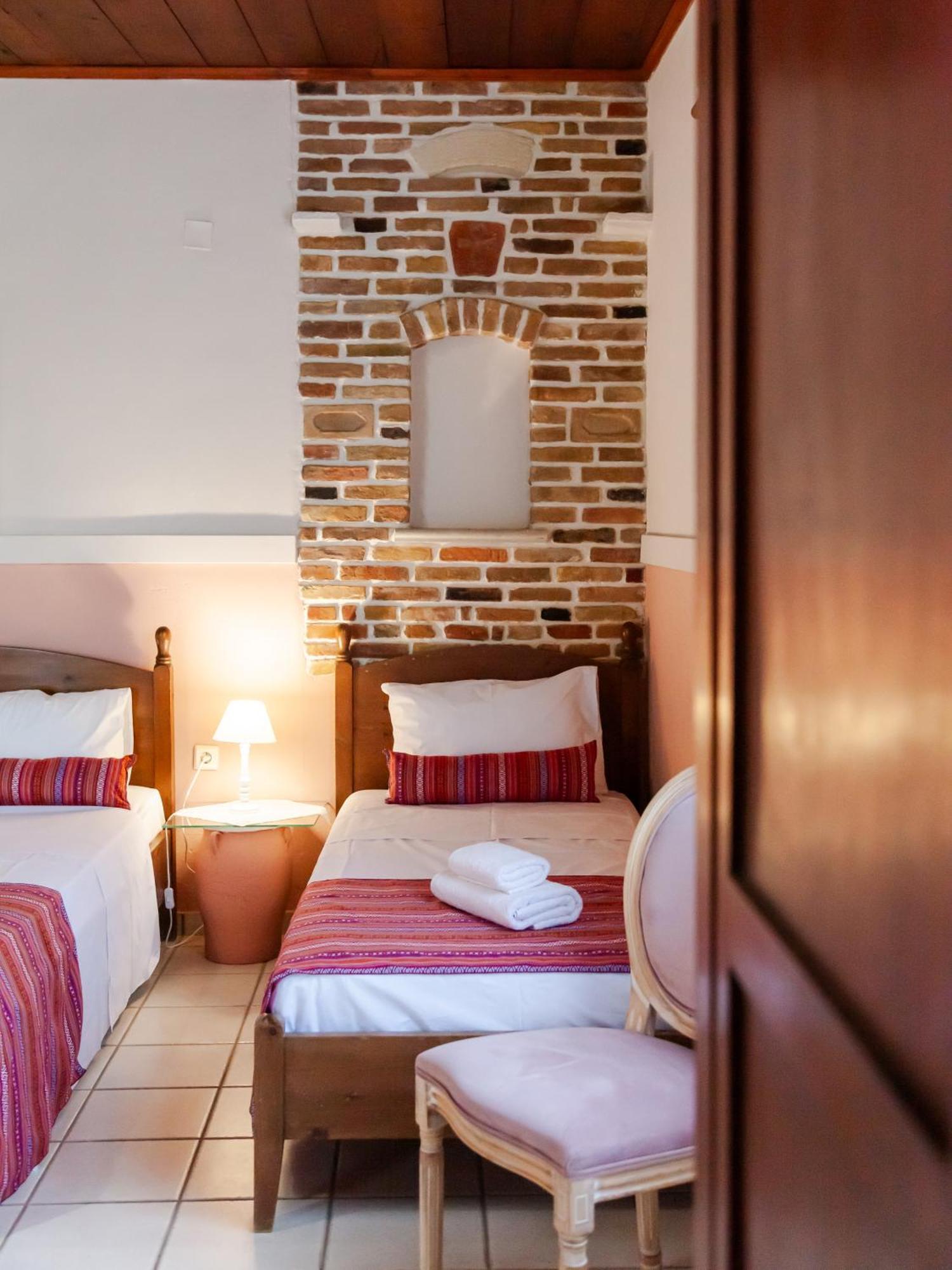 Amnisiades Apartments Καρτερός Εξωτερικό φωτογραφία