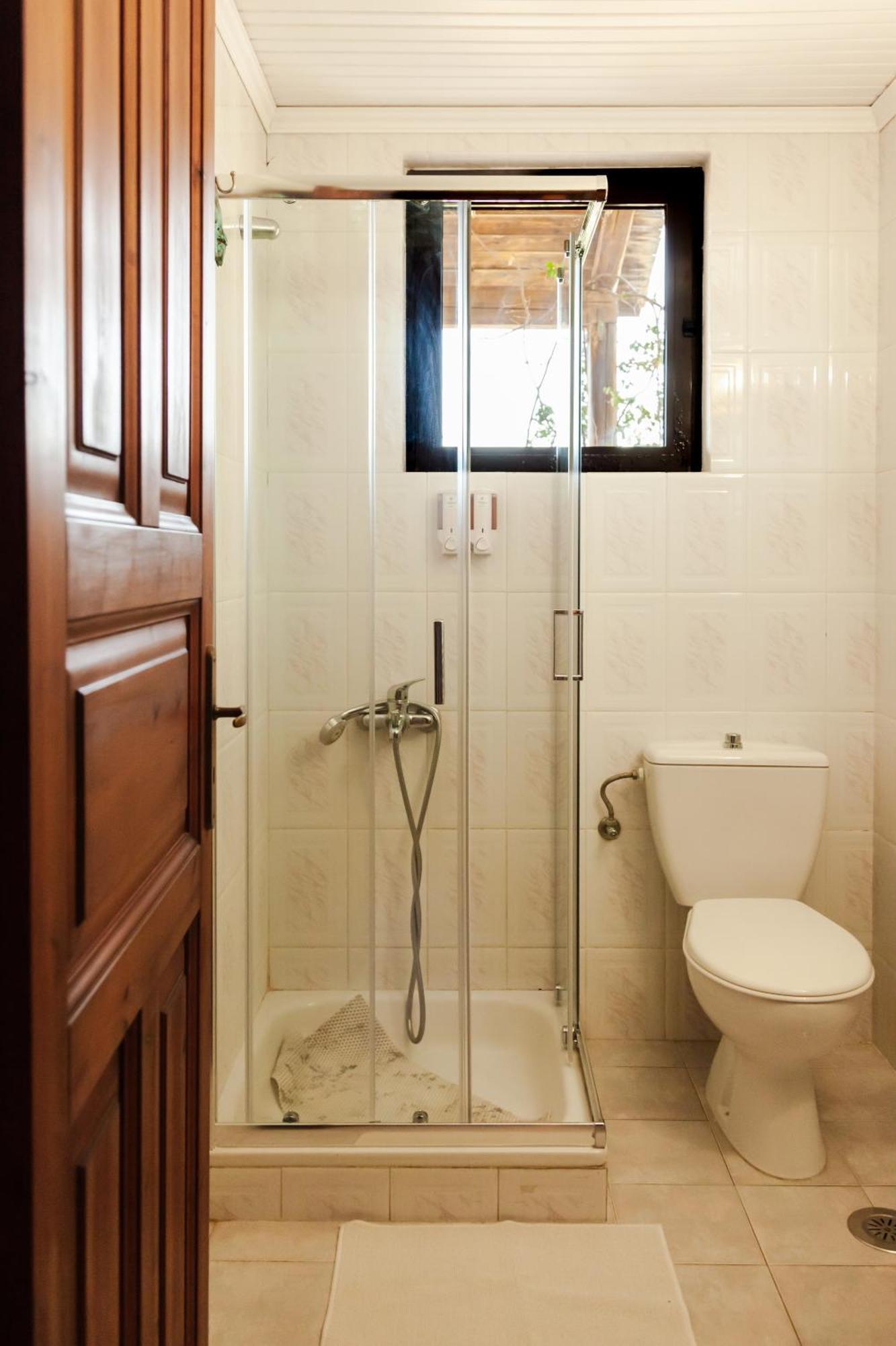 Amnisiades Apartments Καρτερός Εξωτερικό φωτογραφία