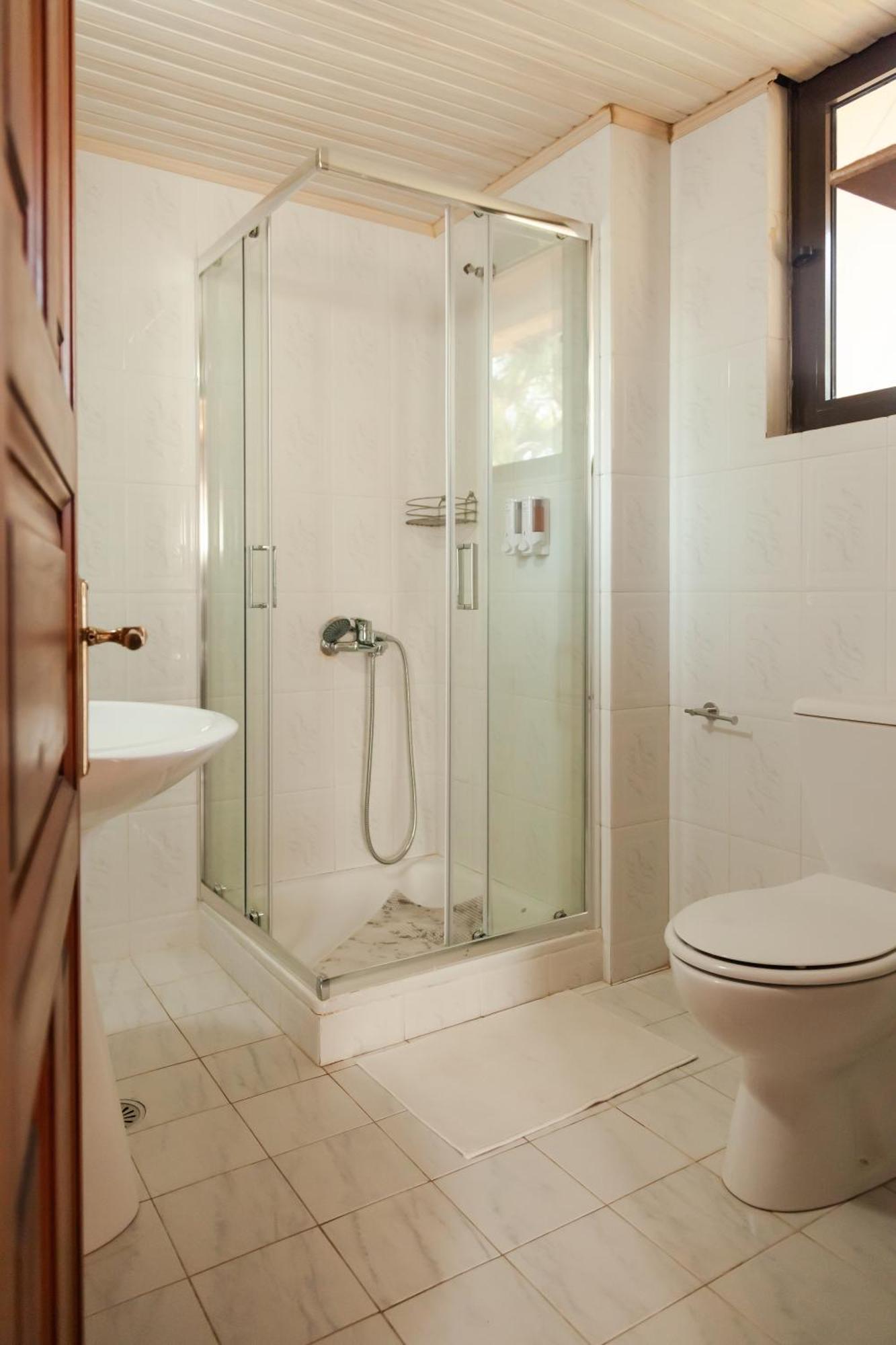 Amnisiades Apartments Καρτερός Εξωτερικό φωτογραφία