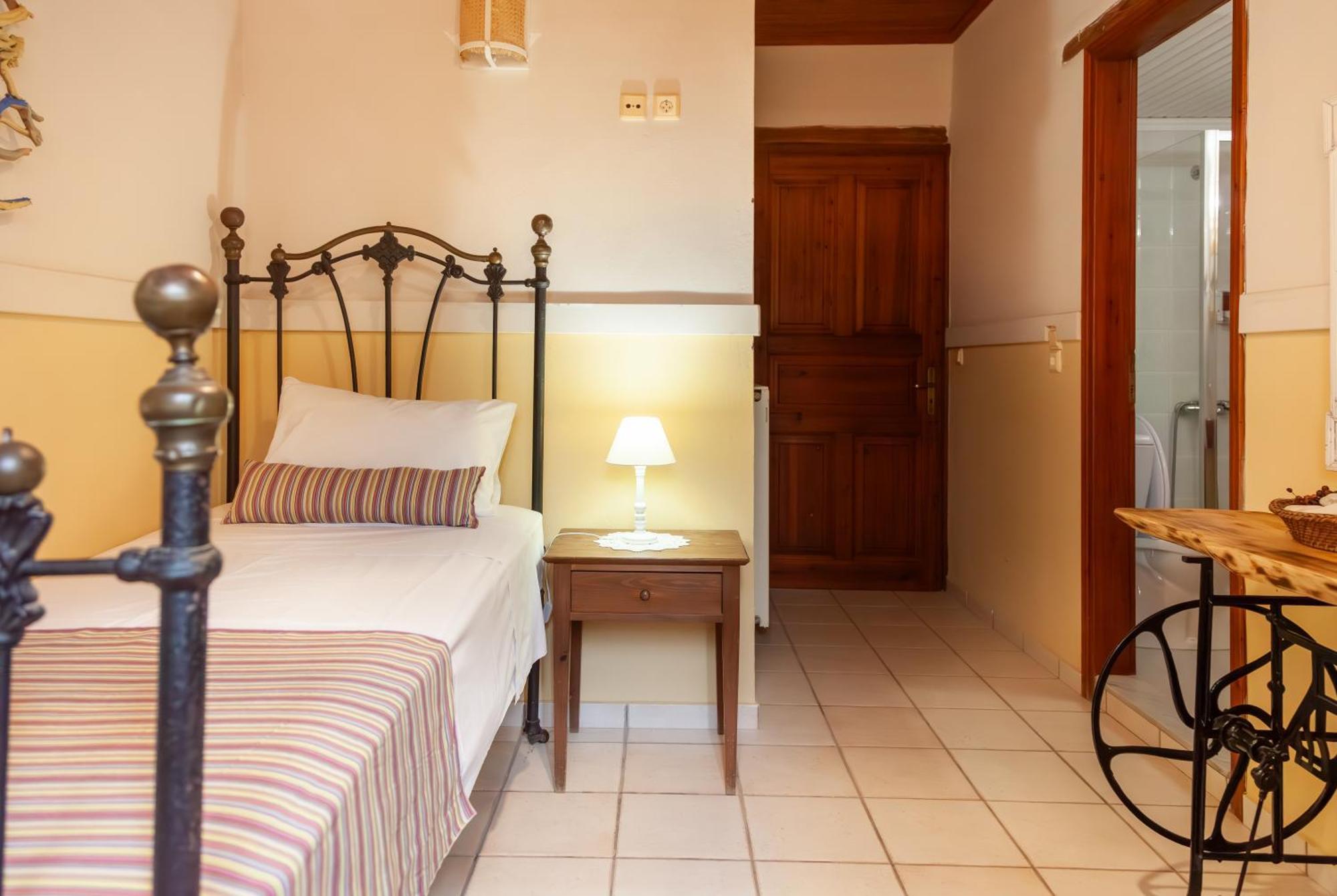 Amnisiades Apartments Καρτερός Εξωτερικό φωτογραφία
